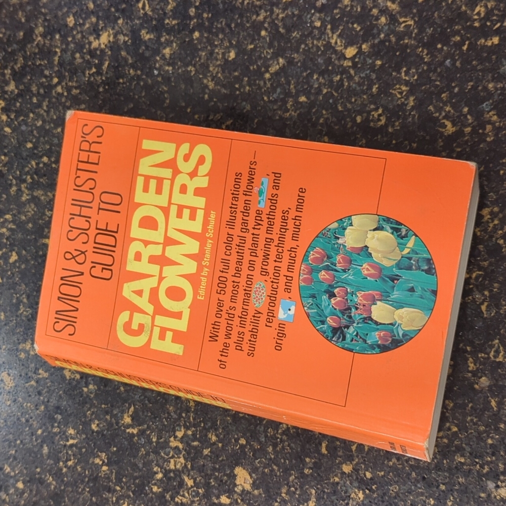 🌼Simon & Schusters Guide Garden Flowers